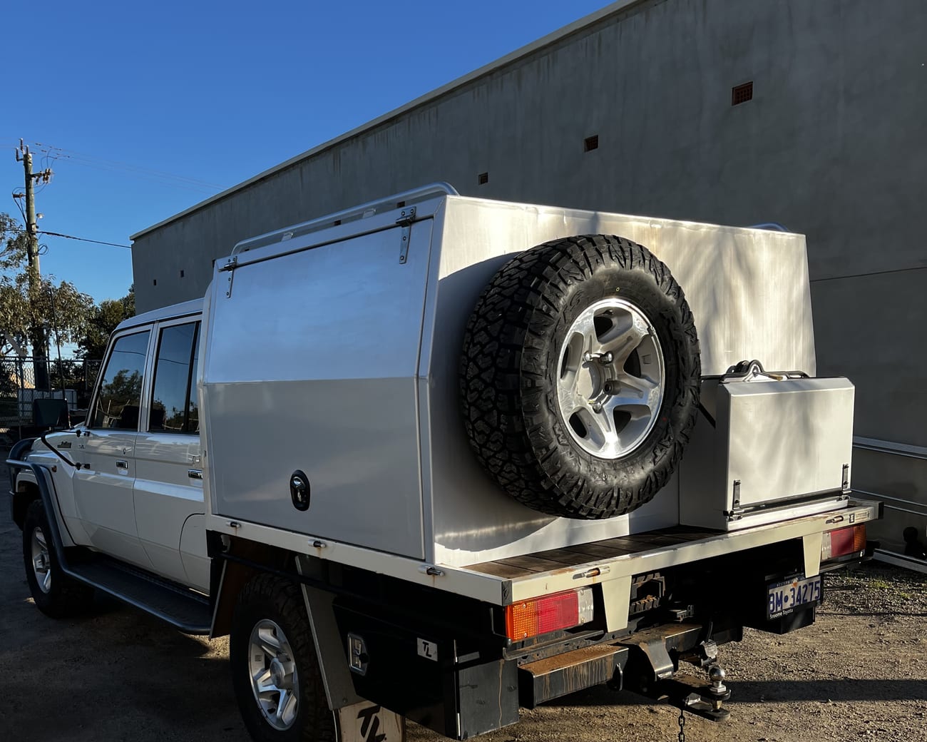 Aluminium canopy, spare wheel carrier and toolbox fitted to a LandCruiser tray